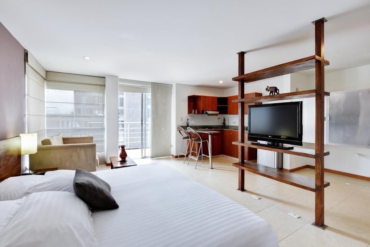 Cyan Suites Poblado By Mde Bnb Medellín Exteriér fotografie
